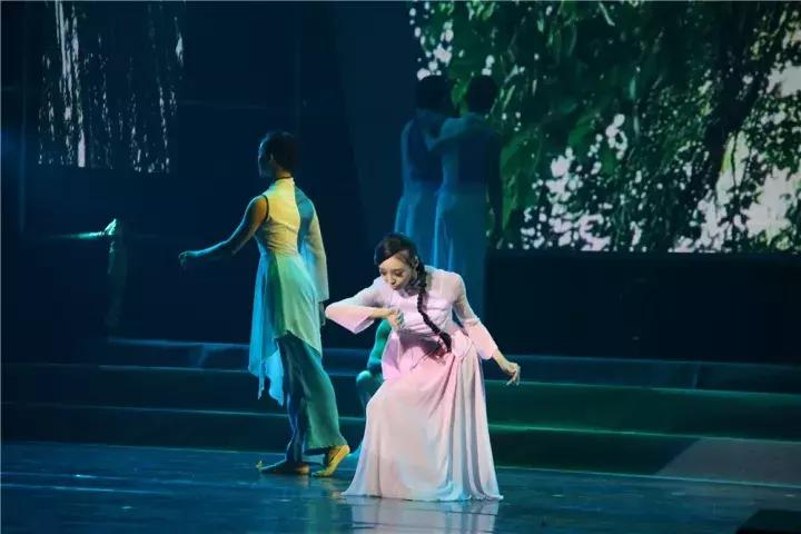 来自世界各地的近千名番禺乡亲代表共聚首,见证番禺大变化!