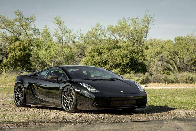 兰博基尼超级跑车的玩具视频,土豪的玩具车阿斯顿马丁