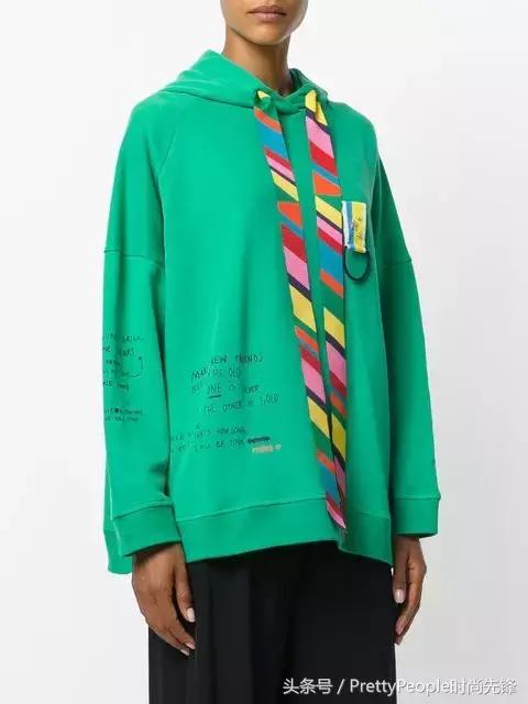 杨幂oversize卫衣,杨幂oversize卫衣搭配