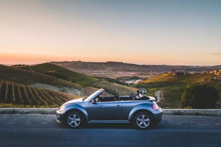 大众甲壳虫敞篷版高速体验,甲壳虫海外版