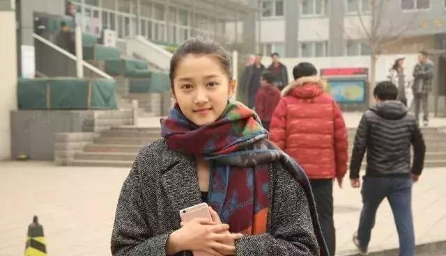 孙怡素颜被吐槽没有董子健白 (李沁的素颜和孙怡的素颜)