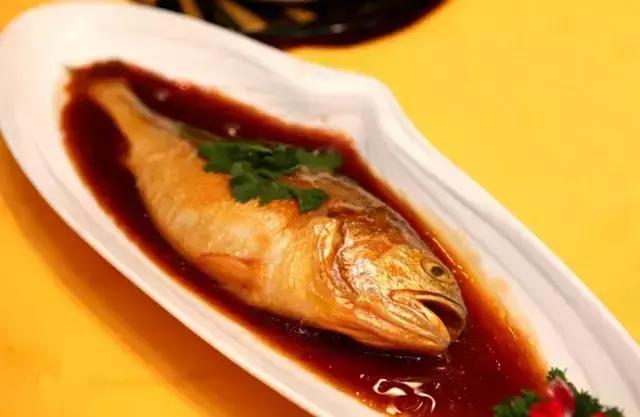 炫富海鲜美食,烟台吃海鲜档次最高