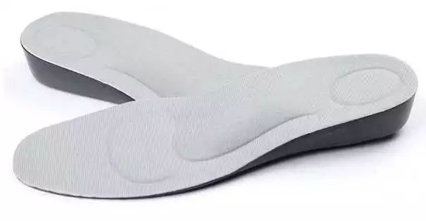 怎么穿衣服才能显高男生,男生怎样穿衣服显高