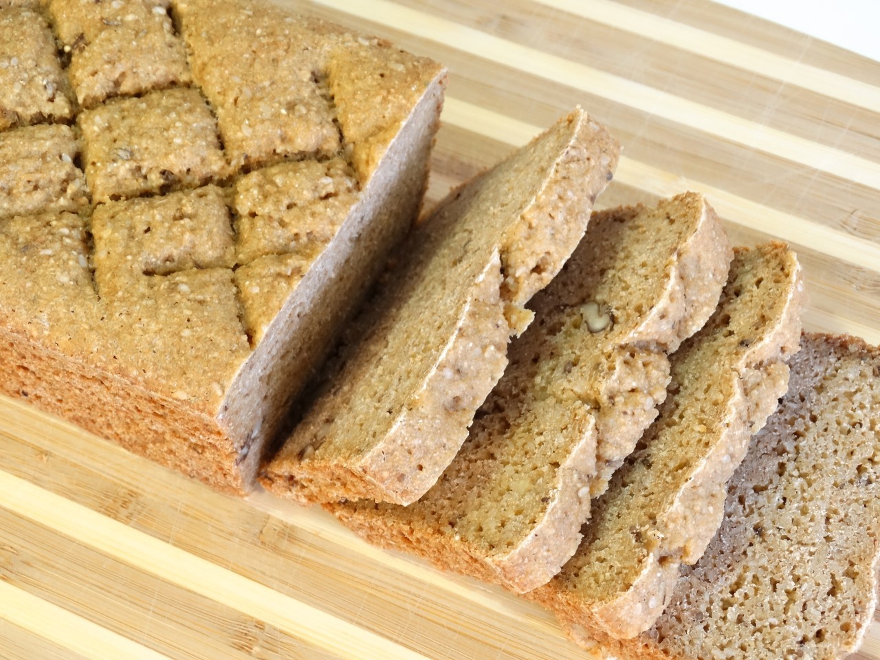 切面包的正确手法你应该知道,怎么切面包蛋糕才好看