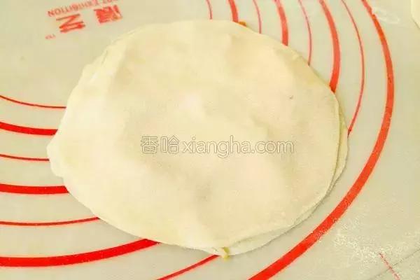 包饺子剩的饺子皮怎么吃,剩饺子皮30种新吃法煎包