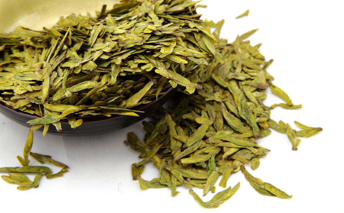 西湖龙井茶品质评鉴中心,请简述西湖龙井的品质特点