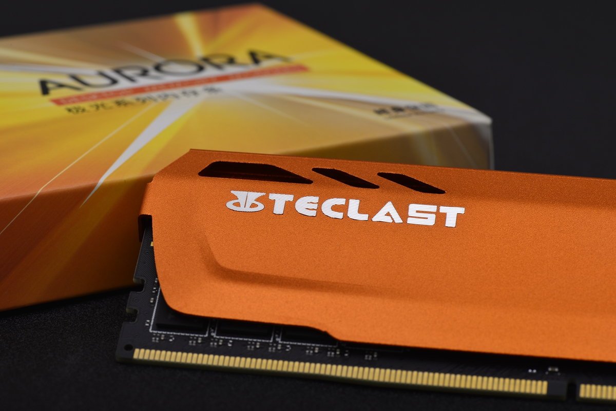 存储大厂刚出内存就发福利,2400就能超3200