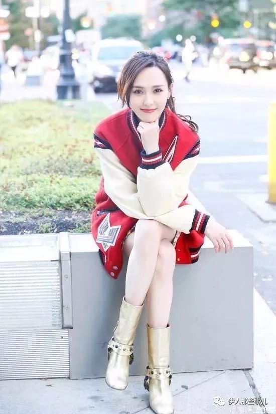 唐嫣衣着宽松引争议,唐嫣气质穿搭