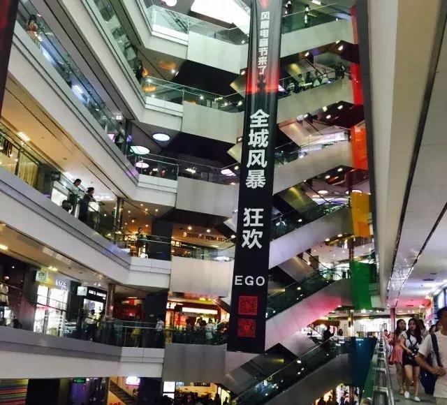 成都人不逛春熙路逛哪里,成都人怎么看待春熙路的穿搭