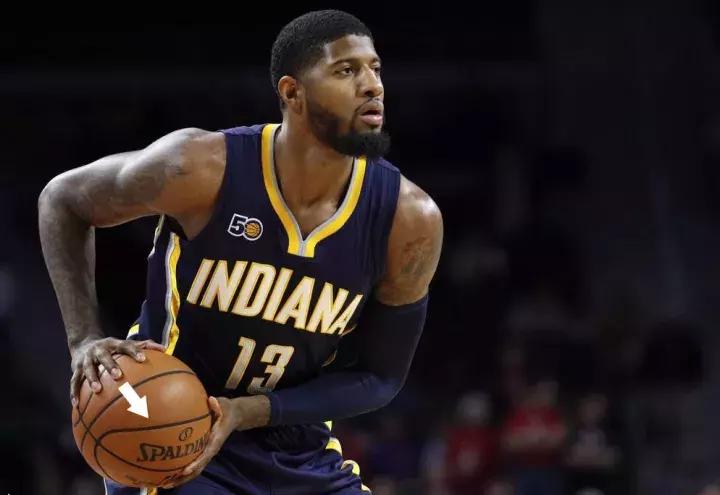 锋卫摇摆人过人,乔治晃飞防守人侧步投篮