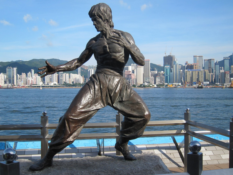 维多利亚的诱惑牌子什么档次,维多利亚港的东方之珠