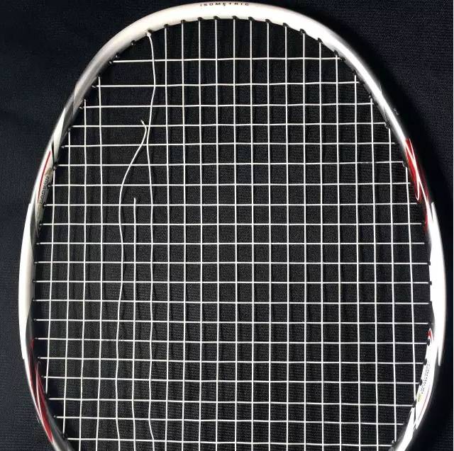 羽毛球断线不剪线修补,羽毛球拍子断线如何正确剪线