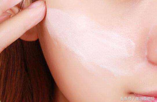 女人毛孔粗大该怎么办呢,女人脸部毛孔粗大最好的解决方法