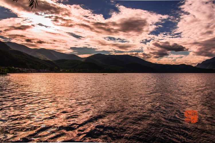 泸沽湖的静谧之美,美丽而又神秘的泸沽湖