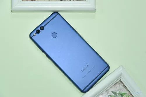 华为畅享8麦芒6荣耀7x哪个好,华为麦芒6荣耀7x液晶屏幕对比