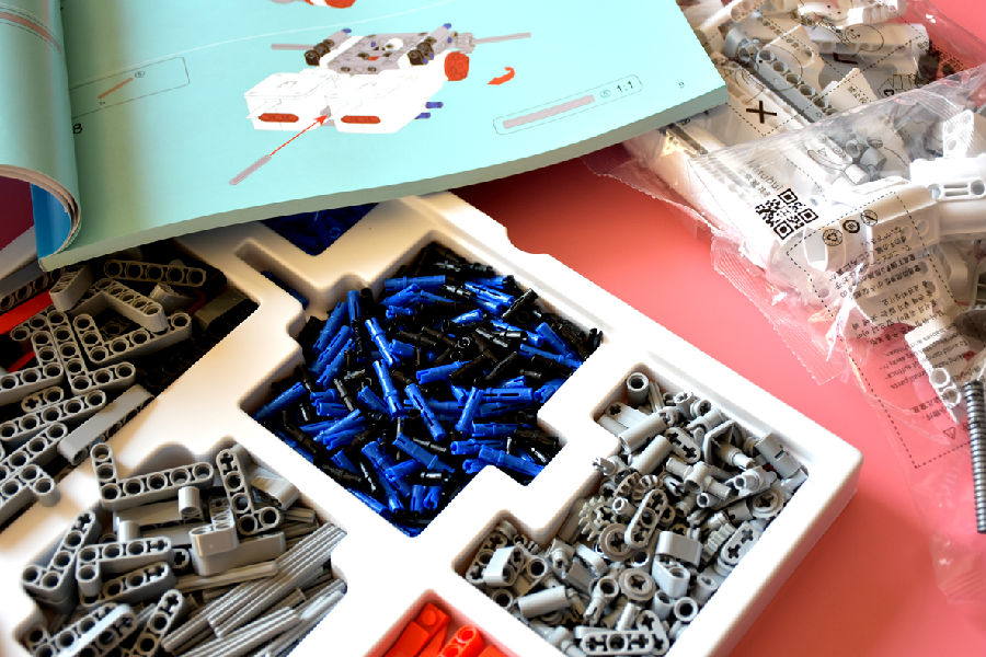 米兔积木履带机器人2000元以下的,米兔积木机器人app没有履带机甲了