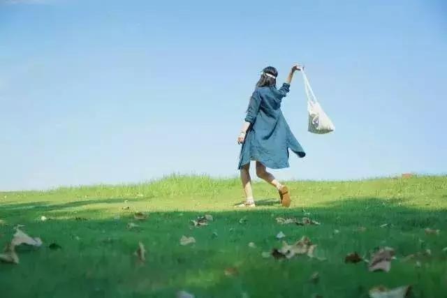 哪些小众品牌衣服好穿女装,时尚女装品牌除了zara还有哪些