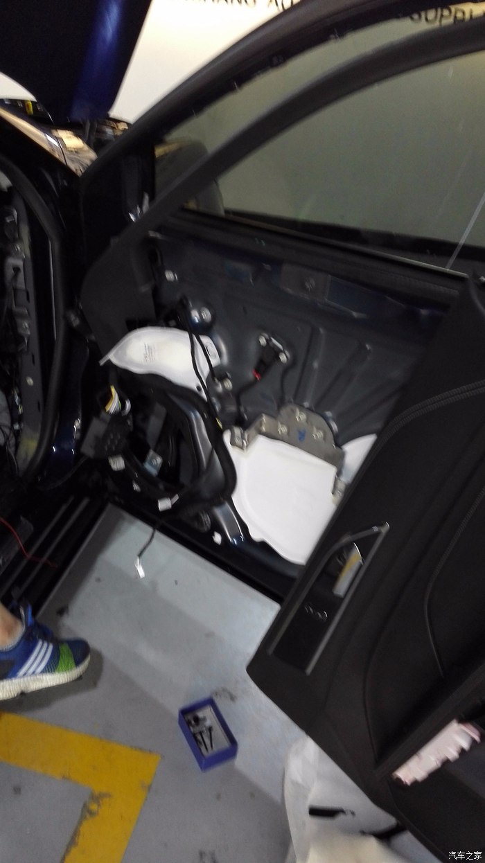 金牛座和宝马5系驾乘感受,福特金牛座与a6驾乘感受