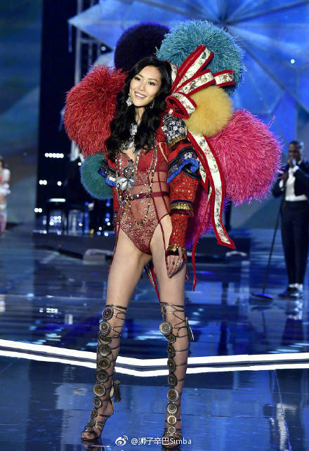 维密大秀奚梦瑶摔跤视频,维密秀奚梦瑶摔跤事件