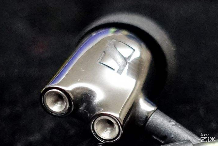 不就是个膜，凭啥卖1万多？8家旗舰动圈耳塞盘点