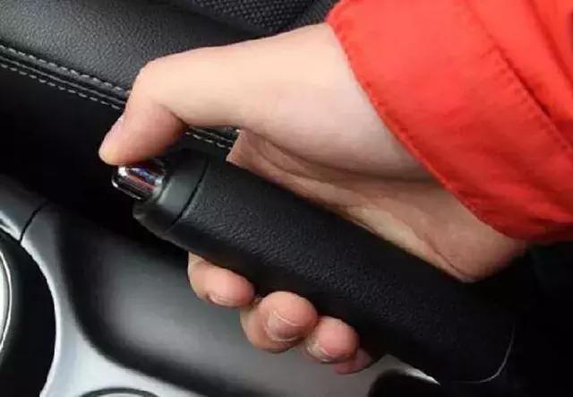 刹车失灵怎么办应对方法在这里,刹车过热会导致刹车失灵吗