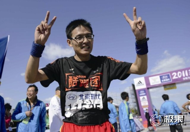 老炮儿在冰上跑的片段,跑半程越野马拉松必备的装备