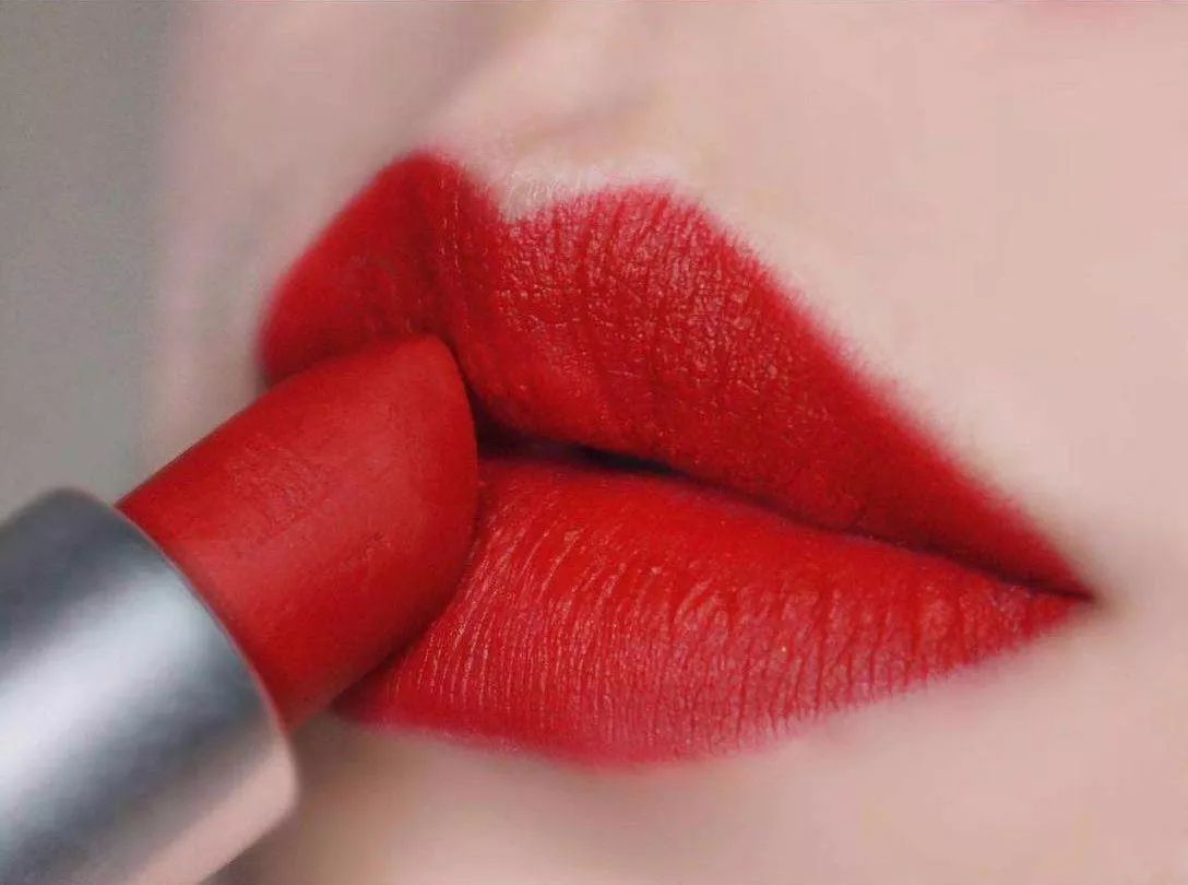 大牌化妆品推荐ysl,ysl最好看的化妆品