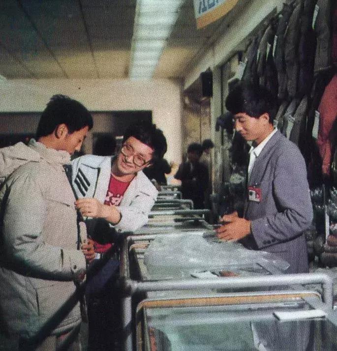 30年前沈阳老照片中街,沈阳市80年代的老照片