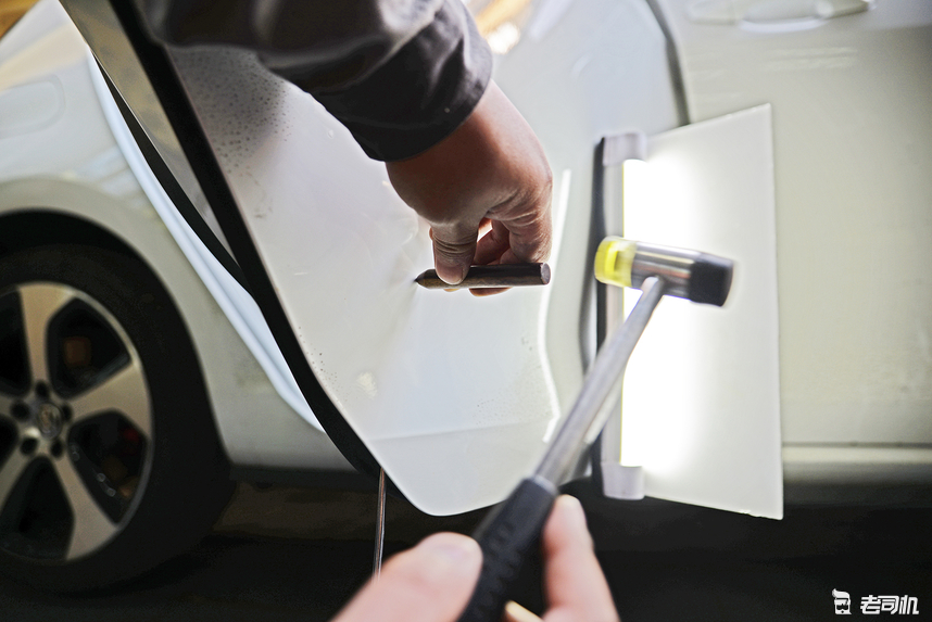 车身小凹陷有必要钣金喷漆吗,车门凹陷是钣金喷漆还是做无痕