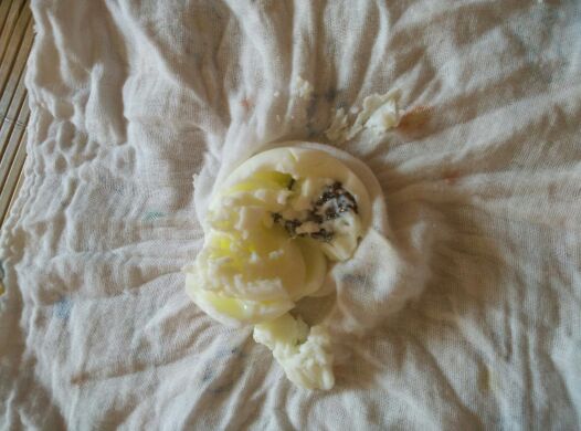 3个月宝宝吐奶怎么做,为什么二月龄宝宝会突然干咳吐奶