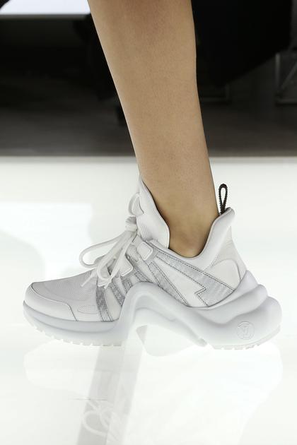 想不到一双老爹鞋也能撑起你整个衣橱