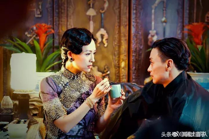 章子怡无滤镜无美颜老态,40岁的章子怡皮肤仍然紧致白皙