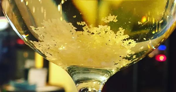 葡萄酒里面的沉淀物是什么,葡萄酒渣渣怎么处理