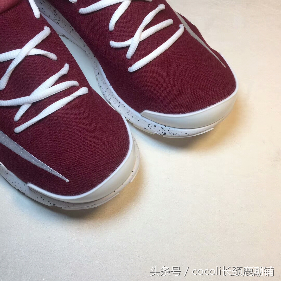 盘点那些年穿过的鞋子,袜子鞋什么时候开始流行