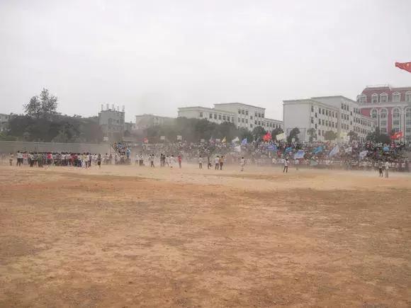 新建二中报道,江西省新建二中最新图片