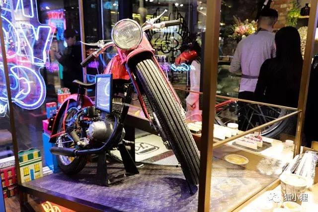 Gucci咸菜、Burberry泡面、范思哲咸鸭蛋到底什么味道