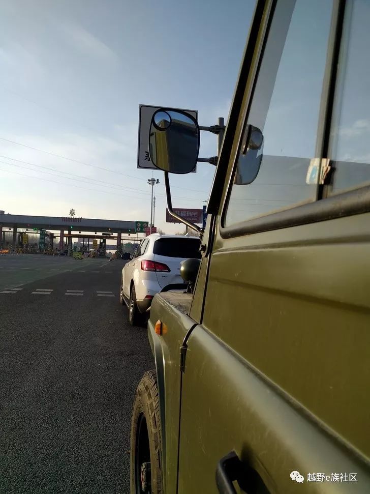 从瑞丽去畹町的路上,去畹町的路上