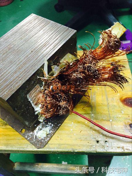 用12v电瓶自制18650点焊机,diy手工制作点焊机迷你超小型