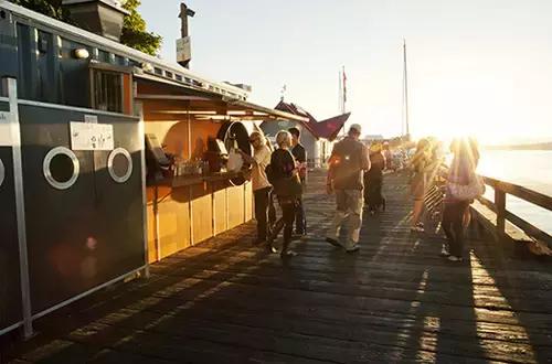 集装箱建筑散发艺术魅力,集装箱建筑空间