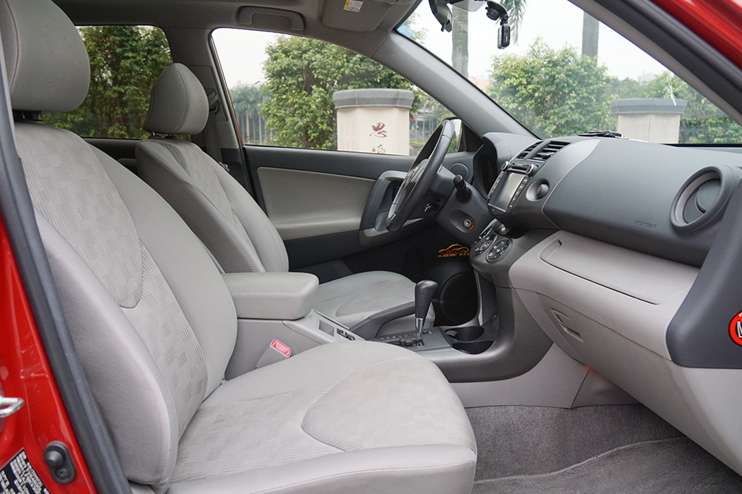 都说日系车耐用，这台七年车龄的RAV4值得买吗？