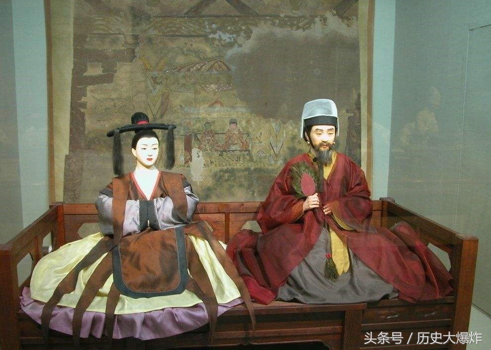 本来首都的名字很好听，但因为有汉字，他们就非得强迫国民改口