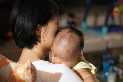 嫂子有乙肝，却不听劝阻坚持喂侄子吃东西，弟媳不让还说弟媳小气