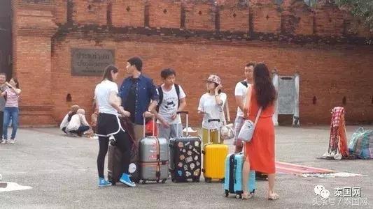 泰国记者谈中国人,泰国记者介绍西双版纳视频