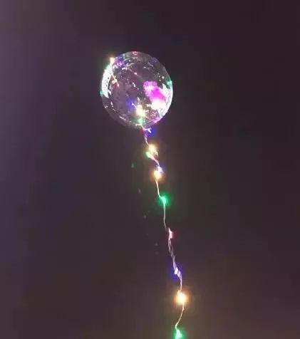 夜晚发光气球的玩具,魔法灯光球玩具