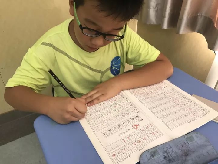 辅导孩子写作业的最佳方法,如何辅导孩子写作业的方法和技巧