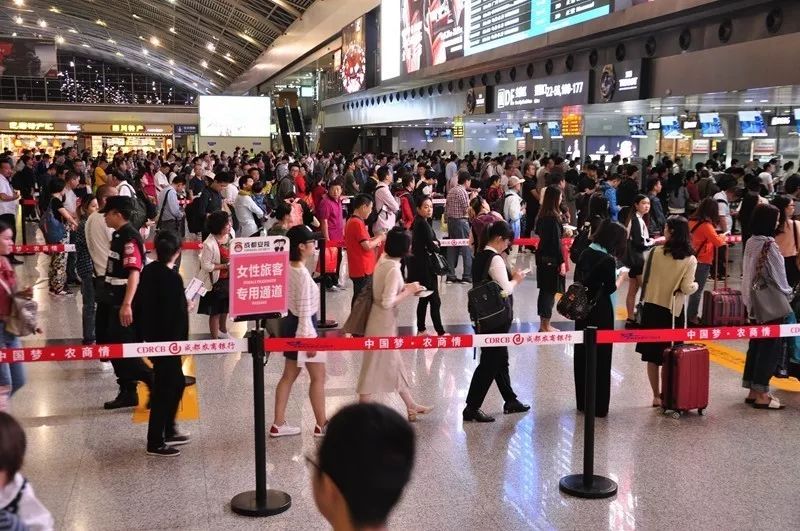 今天双流机场出行最新通知,看飞机双流机场