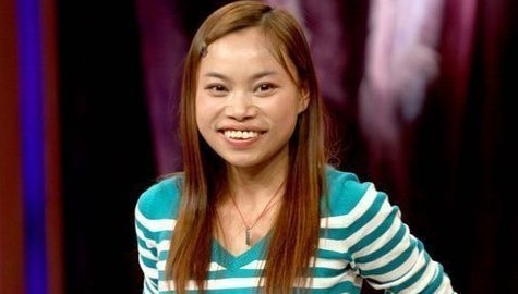 网红凤姐的豪华座驾，网友直呼“这辆车配不上你”