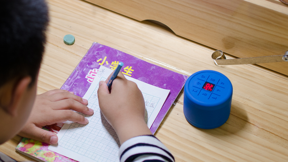 反其道而行,优加智能听写音箱是否戳到小学生教育的痛点