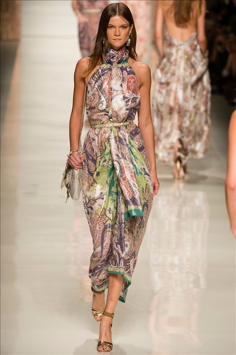 影响服装廓形的重要部位,影响服装颜色的因素