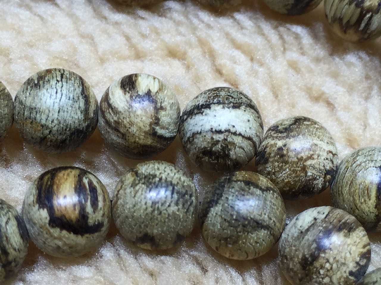 沉香精品值得收藏吗,沉香最值得收藏的价值